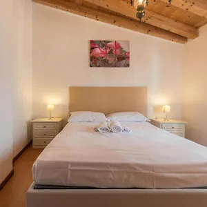 Il Borgo Con Parcheggio Malcesine